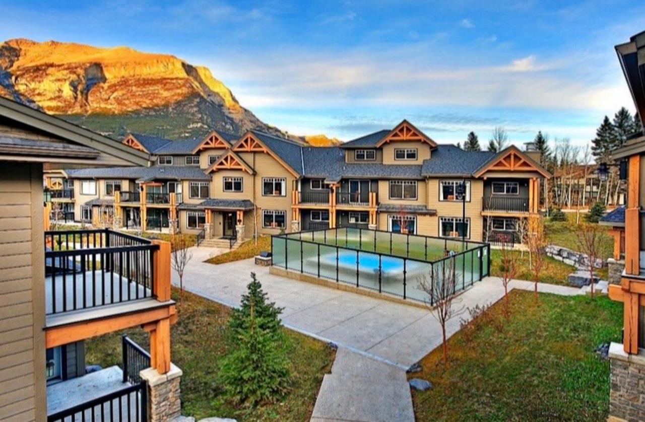 Copperstone Resort - Mountain View 2 Bedroom Condo Canmore Eksteriør bilde