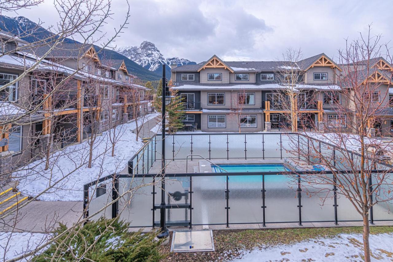 Copperstone Resort - Mountain View 2 Bedroom Condo Canmore Eksteriør bilde